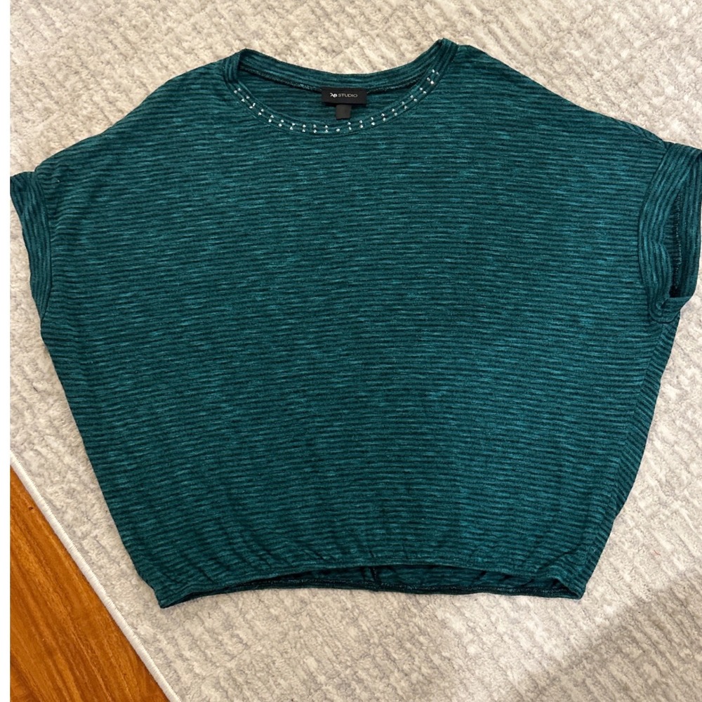 Green Women's sz Medium M‎ Top Blouse  Boxy Dolman Sleeves Cropped